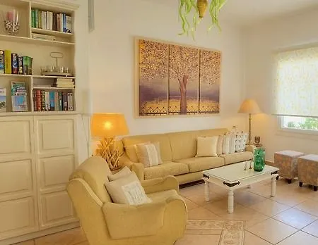Апартаменты Alexandros Apartments *
