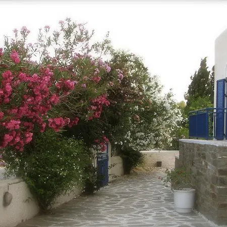 Alexandros Apartments *