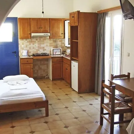 Alexandros Apartments Парос